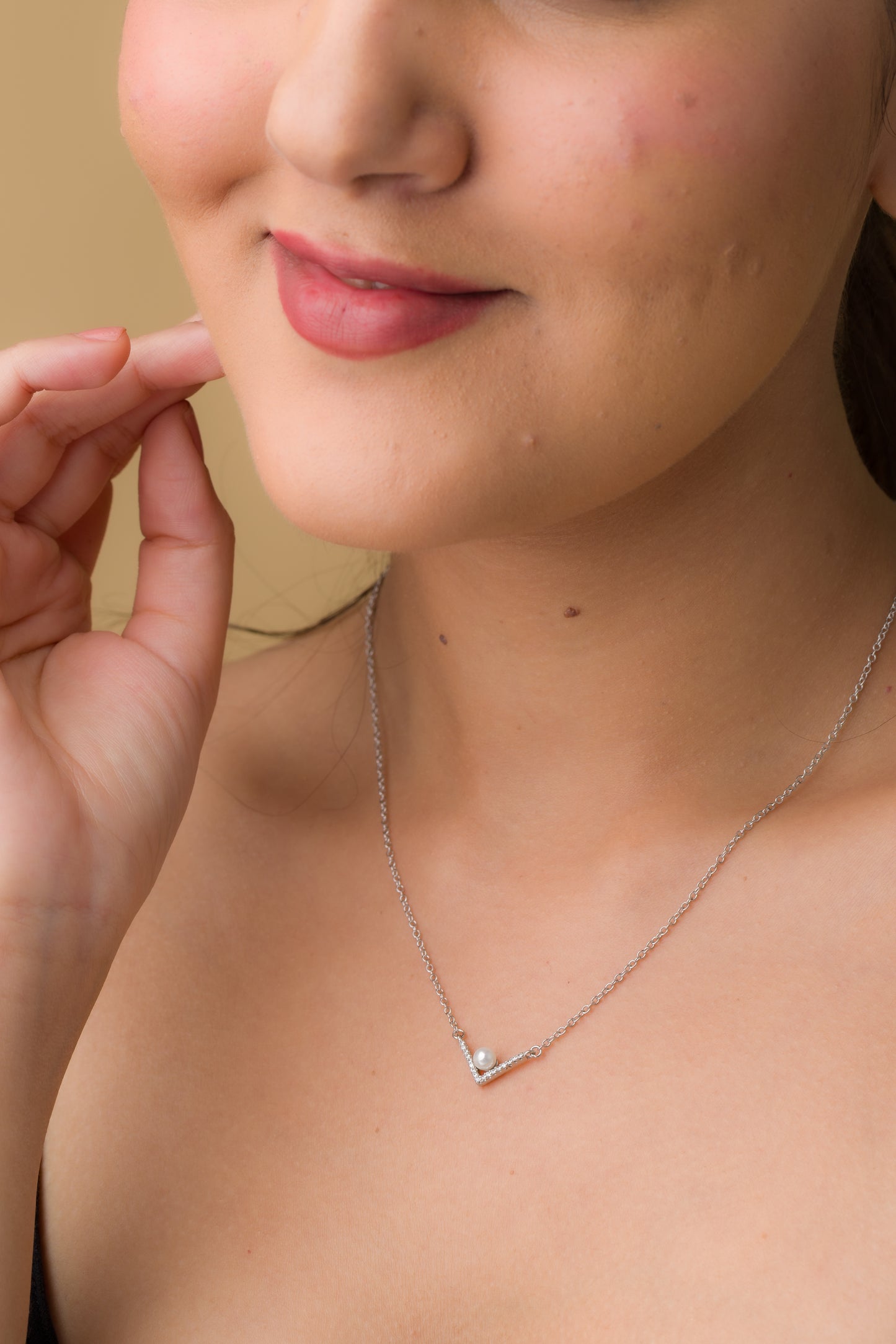 Elegant Pearl Pendant Chain - 925 Silver