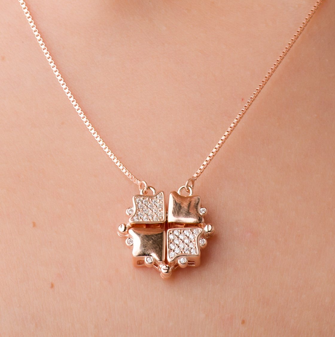 Magnetic Zircon Clover Pendant Chain - 925 Silver