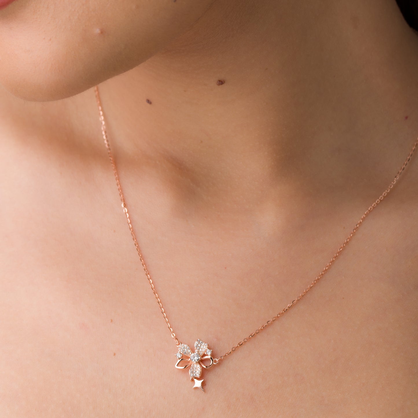 Cute Little Flower Zircon Pendant Chain - 925 Silver