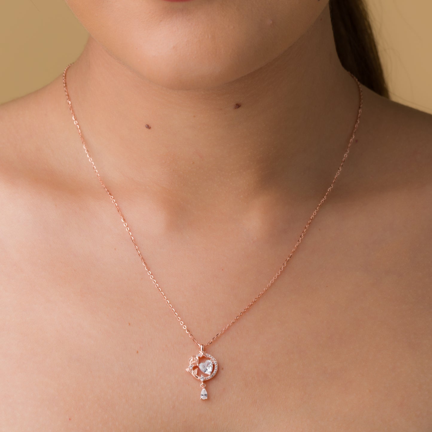 The Heart Circle Zircon Pendant Chain - 925 Silver
