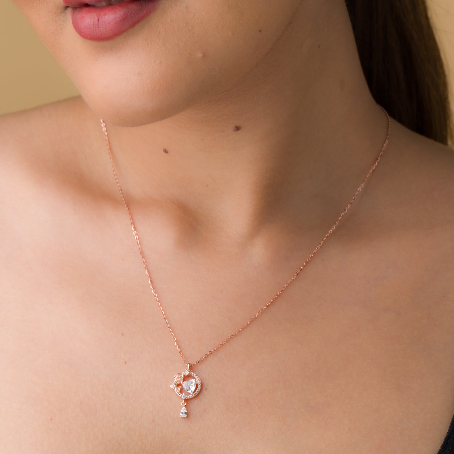 The Heart Circle Zircon Pendant Chain - 925 Silver