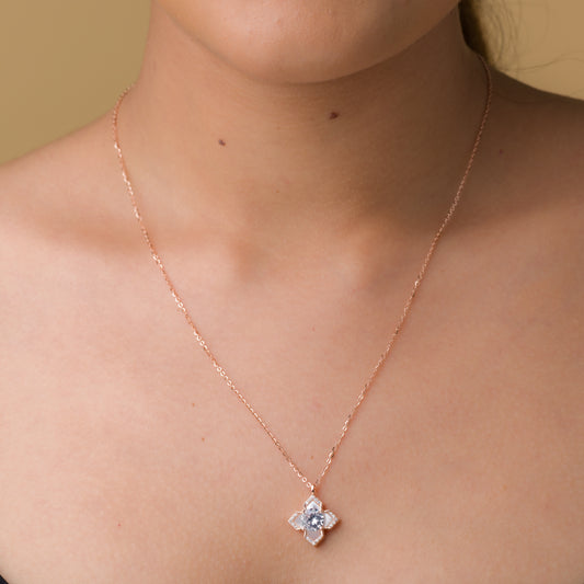 Mother Of Pearl Clover Pendant Chain - 925 Silver