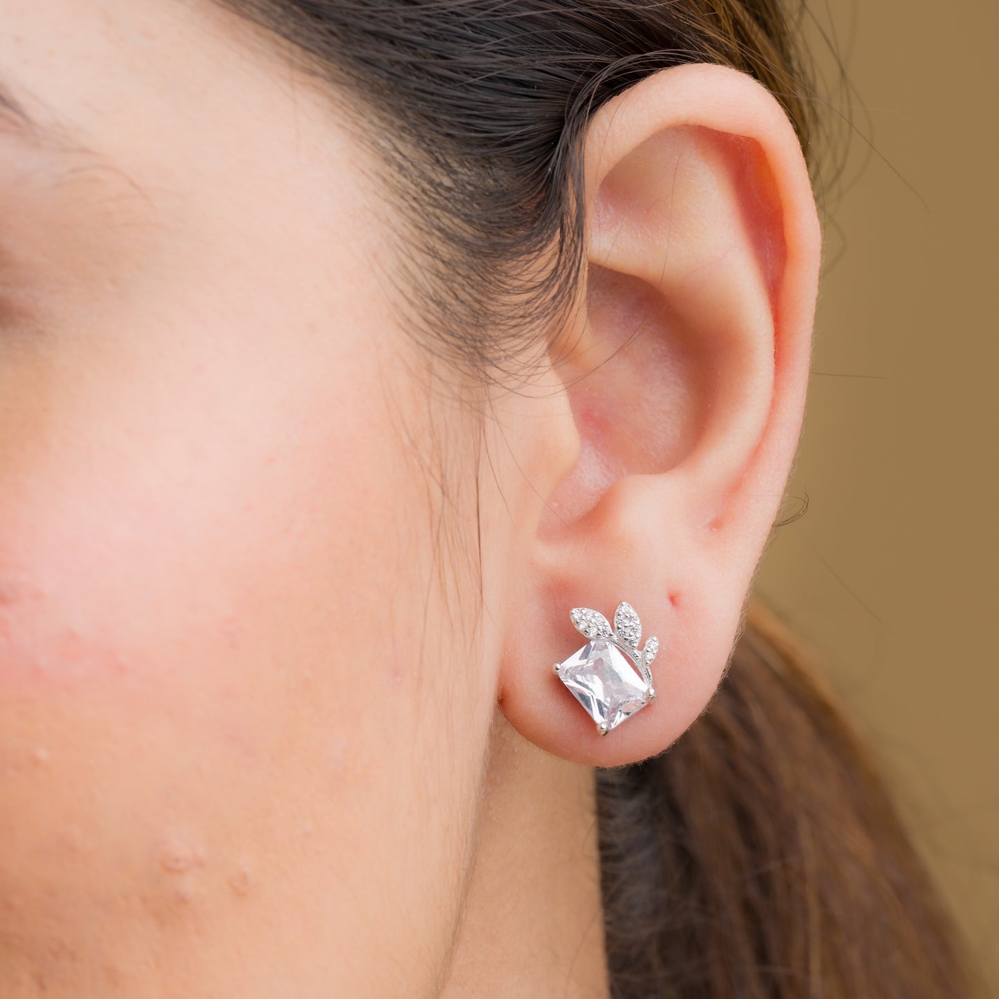 Classy Leaf Stud Earrings - 925 Silver